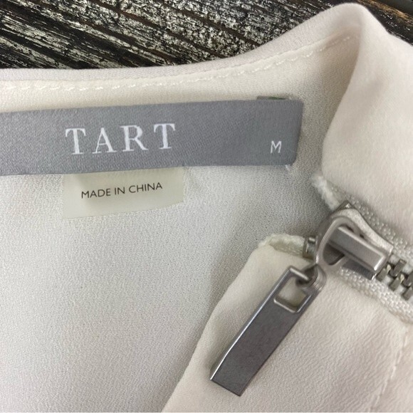 Tart Ivory Sleeveless Drape Front Zip Shoulder Top NEW M - Picture 7 of 8